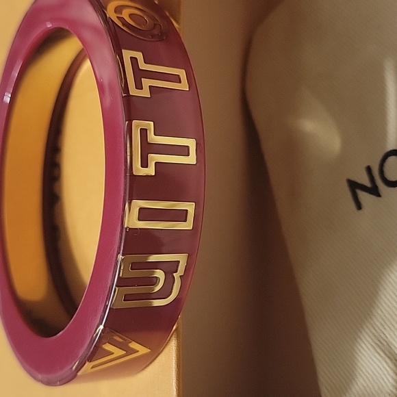 LOUIS VUITTON  RESIN RED BANGLE BRACELET EUC RARE - Picture 2 of 11